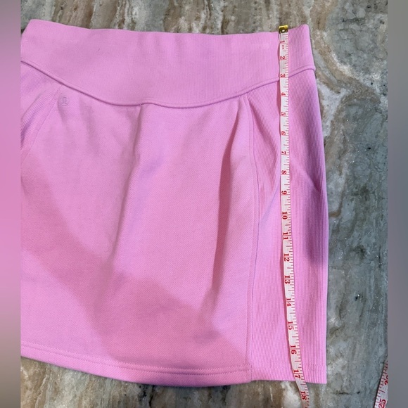 Women’s LULULEMON Athletica scuba high rise mini skirt- Size Large - Picture 8 of 10